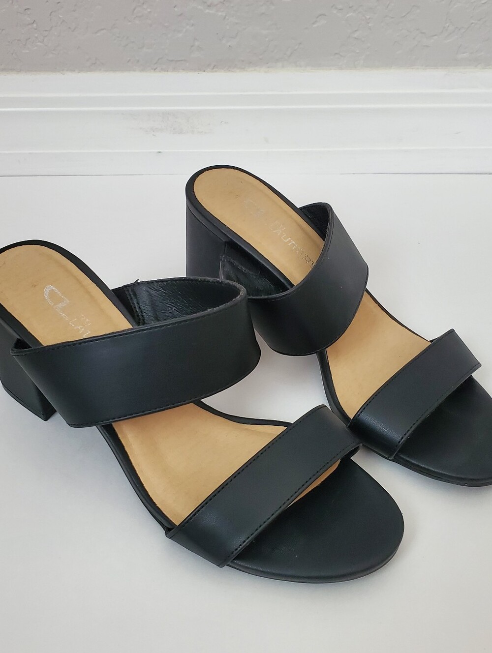 CL By Laundry Women's Black Two-Strap Block Heel Sandals Size 6.5
